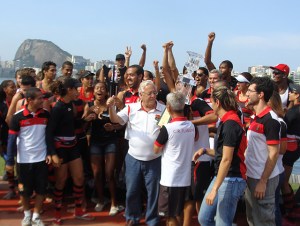 Flamengo festeja conquista da 3ª Regata
