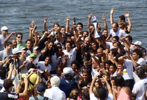 Alvinegros comemoram a conquista da 4ª Regata  (Foto: Remo em Voga)