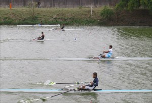 Brasileiro Júnior começou esta quinta-feira na Raia da USP (Foto: Eliane Geral/Facebook)