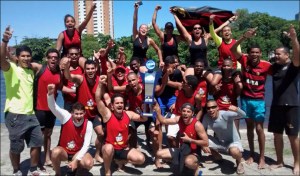 Rubro-negros comemoram título do Sport em Pernambuco (Foto: Sport/Facebook)