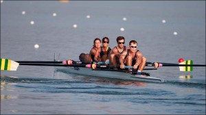 Quatro Com LTAMix rema por medalha (Foto: Igor Meijer/FISA)