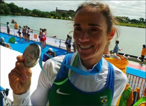 Fabiana: 2º prata no Single Skiff Peso-Leve (Foto: reprodução Facebook)