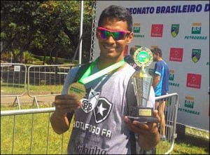 Ailson Eráclito: campeão no Single Skiff (Foto: Eliane Geral/Facebook)