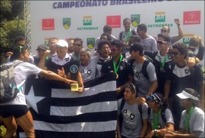 Alvinegrso comemoram mais um título Brasileiro (Foto: Eliane Geral/Facebook)