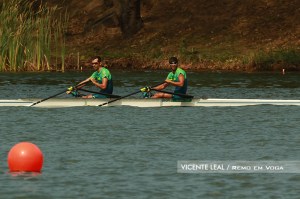 William e Xavier ficaram em 5º na repescagem (Foto: Vicente Leal/Remo em Voga)